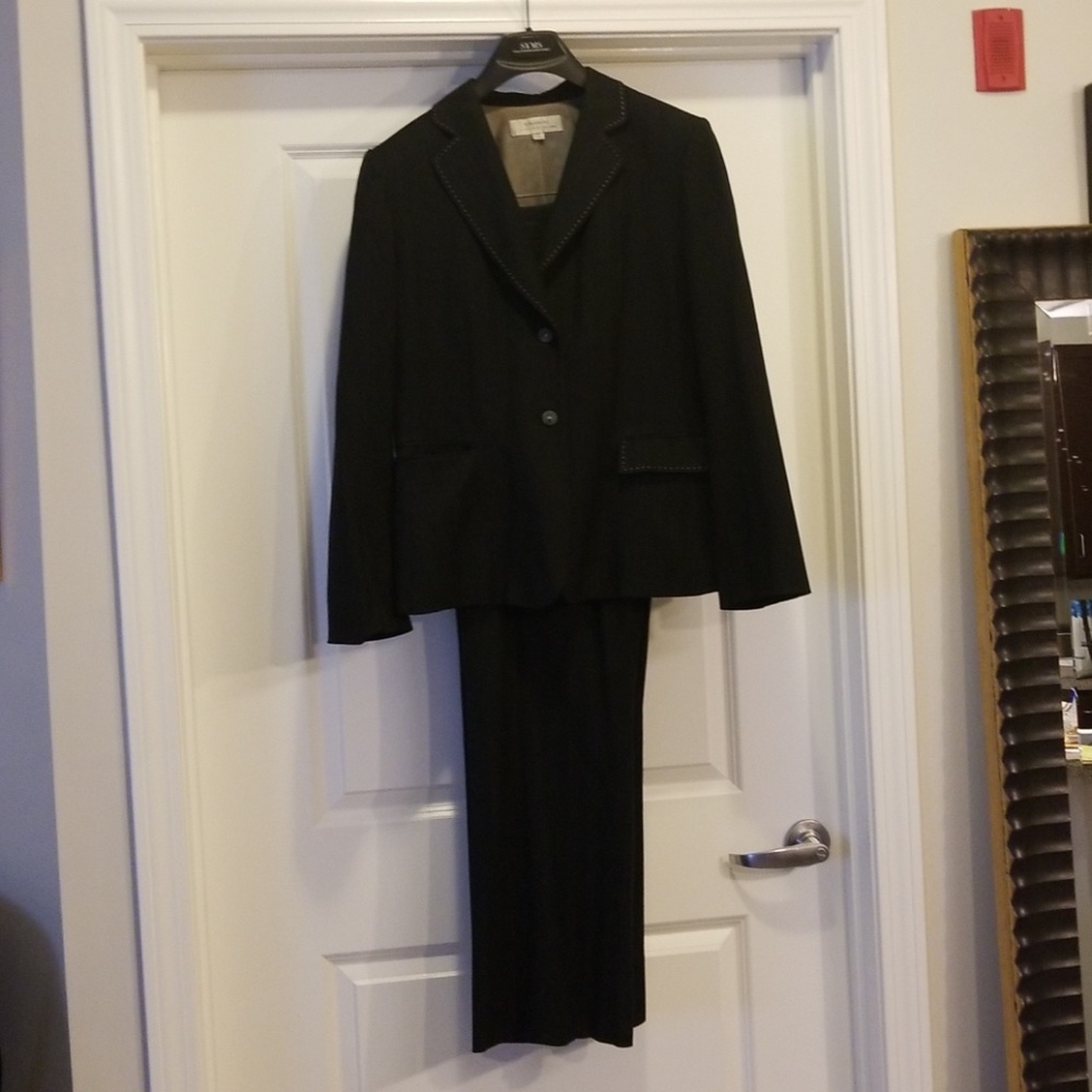 Tahari Pant Suit